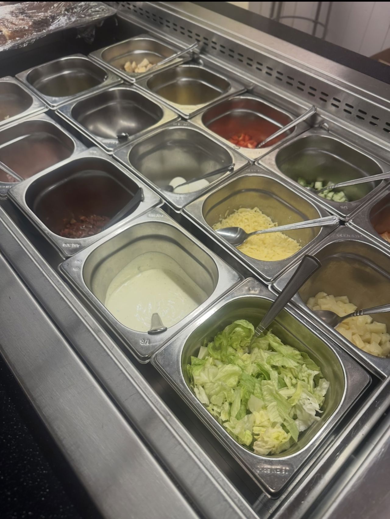 Kantine - salatbar.jpeg
